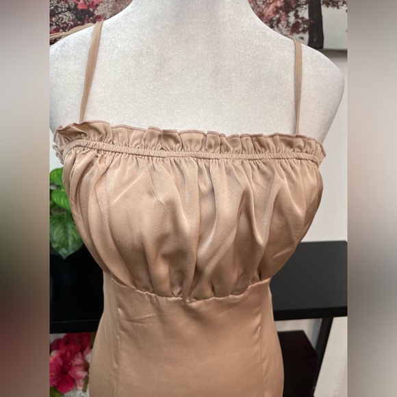 Fashion Nova Women Satin Mini Dress Tie Spaghetti Straps Size M Ruched Bust - Picture 4 of 13